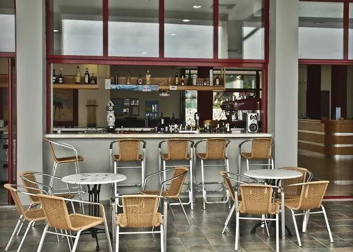 Ξενοδοχείο με διαμερίσματα Asteris