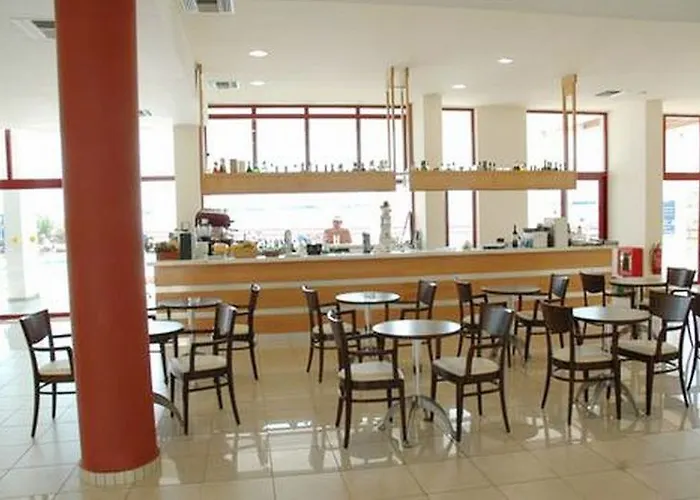 Ξενοδοχείο με διαμερίσματα Asteris Skala (Kefalonia)