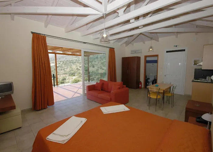 Ξενοδοχείο με διαμερίσματα Asteris